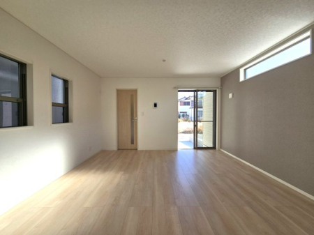 ��t���s��s�{�v��1���ڂ̐V�z��ˌ��ẴL�b�`��