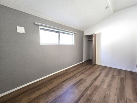 ��t���s��s�{�v��1���ڂ̐V�z��ˌ��Ă̎q������