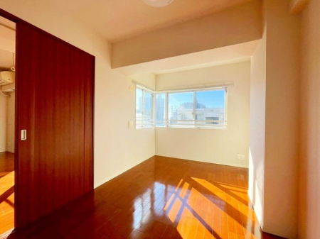 ��t���s��s��1���ڂ̒��Ã}���V�����̐Q��