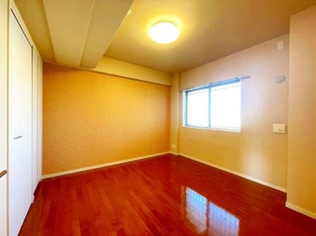 ��t���s��s��1���ڂ̒��Ã}���V�����̎q������