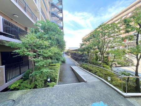 ��t���s��s�c�K3���ڂ̒��Ã}���V�����̌��n�O�ώʐ^