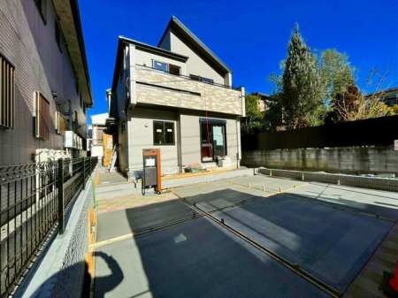 ��t���s��s�{�k��3���ڂ̐V�z��ˌ��Ă̌��n�O�ώʐ^