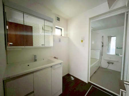 ��t���s��s�ɐ��h �̒��È�ˌ��Ẵg�C��