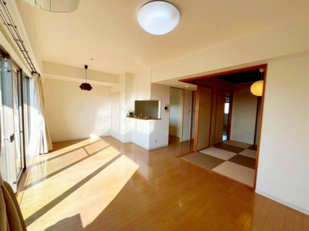 ��t���D���s�{���R6���ڂ̒��Ã}���V�����̃��r���O