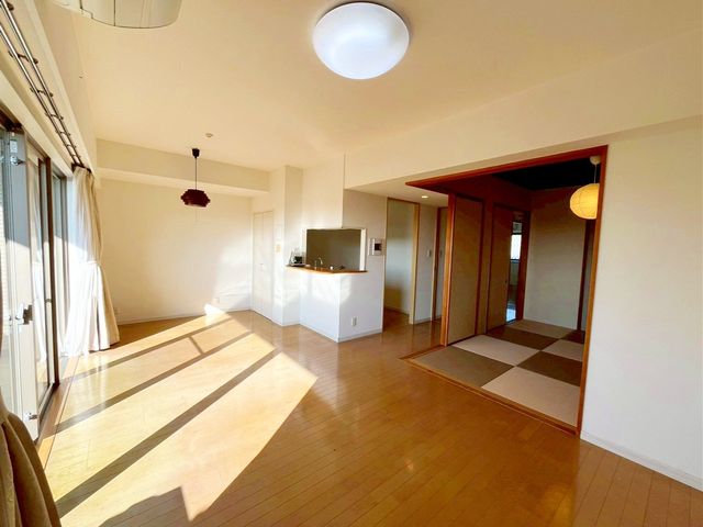 ��t���D���s�{���R6���ڂ̒��Ã}���V�����̃��r���O