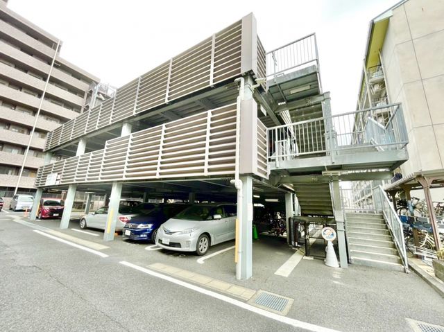 ��t���s��s���c3���ڂ̒��Ã}���V�����̒��ԏ�