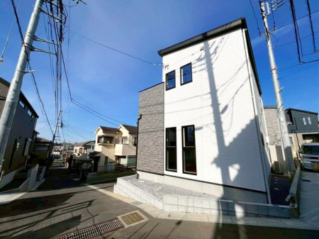 ��t���D���s����1���ڂ̐V�z��ˌ��Ă̌��n�O�ώʐ^