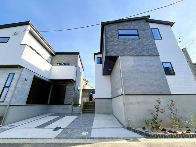 ��t���D���s����1���ڂ̐V�z��ˌ��Ă̌��n�O�ώʐ^