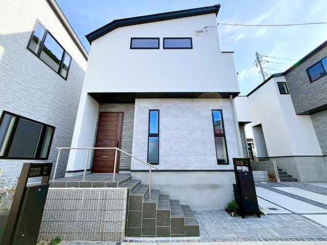 ��t���D���s����1���ڂ̐V�z��ˌ��Ă̌��n�O�ώʐ^