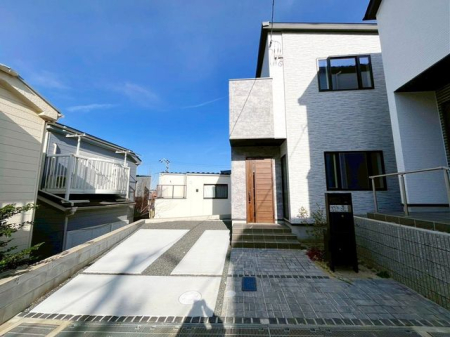 ��t���D���s����1���ڂ̐V�z��ˌ��Ă̌��n�O�ώʐ^