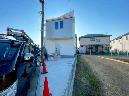 ��t���s��s����1���ڂ̐V�z��ˌ��Ă̌��n�O�ώʐ^