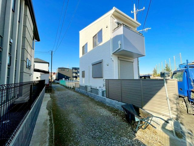 ��t���s��s����1���ڂ̐V�z��ˌ��Ă̌��n�O�ώʐ^