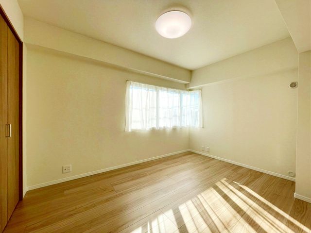 ��t���s��s�S��3���ڂ̒��Ã}���V�����̎q������