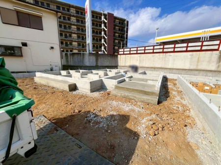 ��t�����ˎs�O���3���ڂ̐V�z��ˌ��Ă̌��n�O�ώʐ^