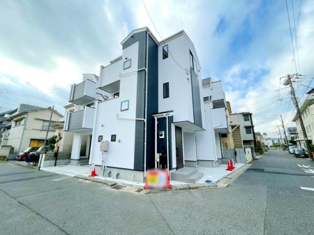 ��t���s��s����1���ڂ̐V�z��ˌ��Ă̌��n�O�ώʐ^