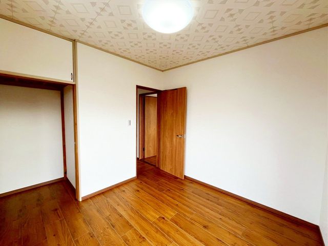 ��t���D���s�O�L�˒� �̒��È�ˌ��Ă̌���