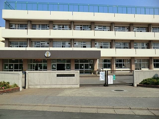 ��t���D���s�O�L�˒� �̒��È�ˌ��Ă̎��ӊ�