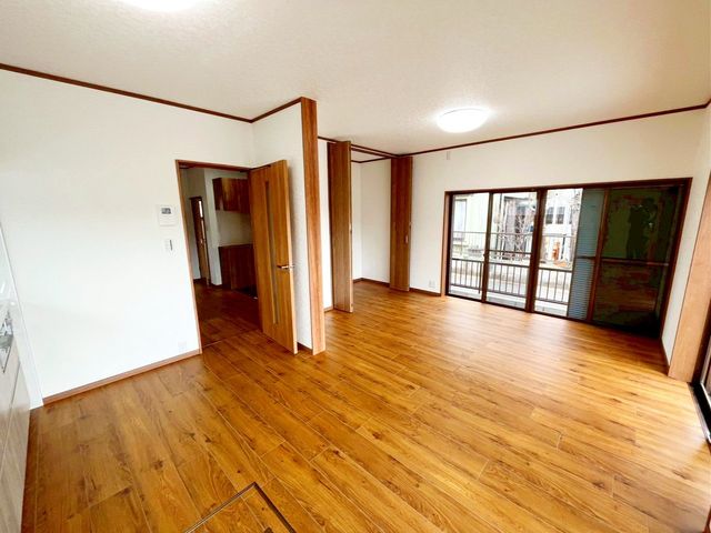 ��t���D���s�O�L�˒� �̒��È�ˌ��ẴL�b�`��