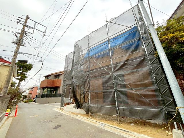 ��t���s��s����2���ڂ̐V�z��ˌ��Ă̌��n�O�ώʐ^