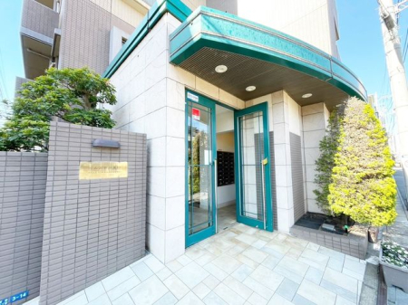 ��t���s��s�V�c5���ڂ̒��Ã}���V�����̃G���g�����X