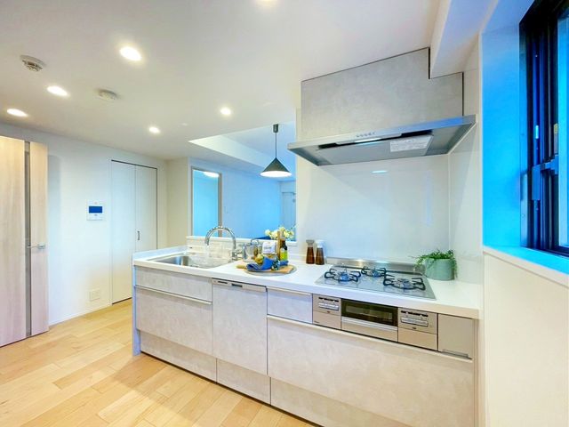 ��t���s��s�V�c5���ڂ̒��Ã}���V�����̃L�b�`��