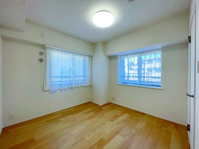 ��t���s��s�V�c5���ڂ̒��Ã}���V�����̎q������