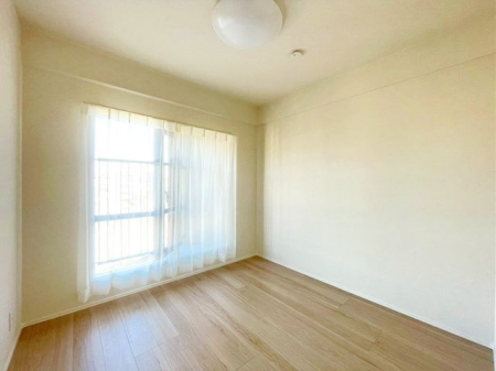 ��t���D���s���1���ڂ̒��Ã}���V�����̐Q��