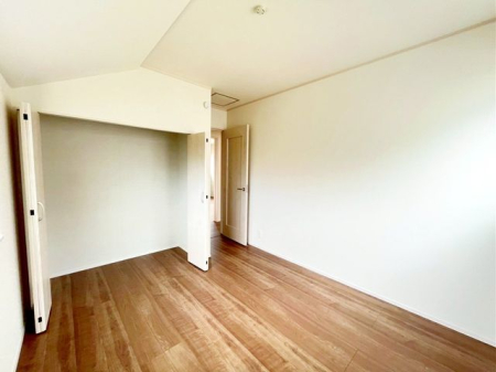 ��t���s��s�{�v��4���ڂ̐V�z��ˌ��Ă̎��[