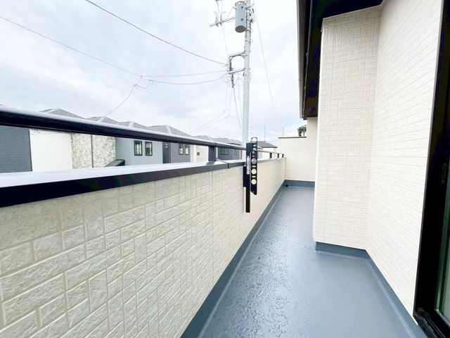 ��t���s��s�{�v��4���ڂ̐V�z��ˌ��Ẵo���R�j�[