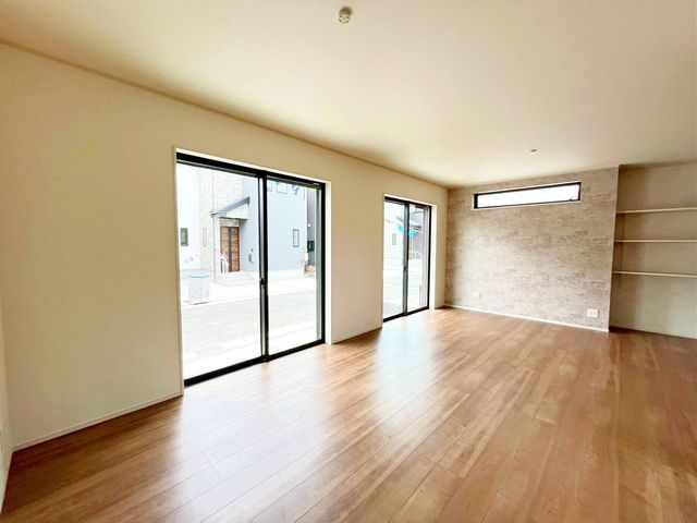 ��t���s��s�{�v��4���ڂ̐V�z��ˌ��Ẵ��r���O