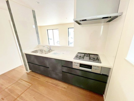 ��t���s��s�{�v��4���ڂ̐V�z��ˌ��ẴL�b�`��