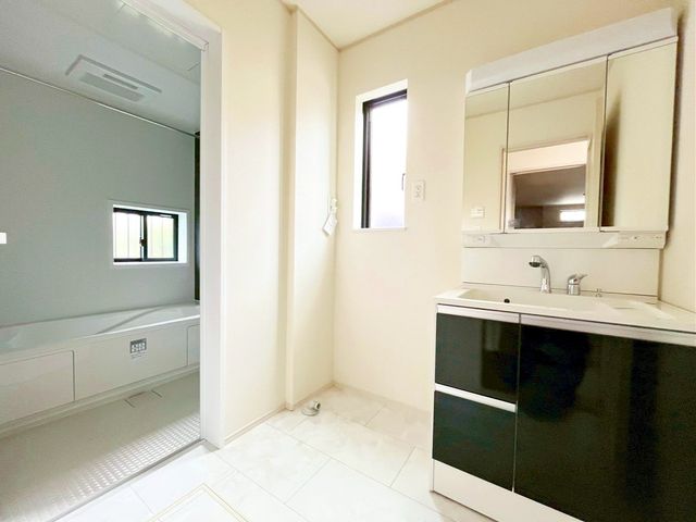 ��t���s��s�{�v��4���ڂ̐V�z��ˌ��Ă̐��ʑ�E���ʏ�