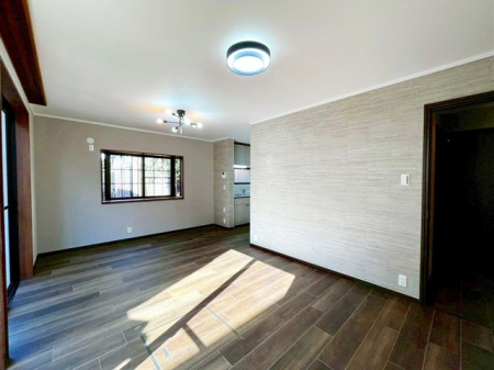 ��t���s��s���䒬1���ڂ̒��È�ˌ��ẴL�b�`��