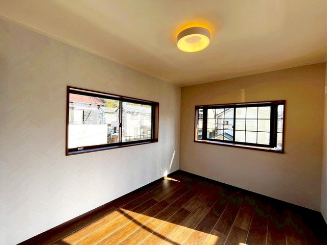 ��t���s��s���䒬1���ڂ̒��È�ˌ��Ă̎q������