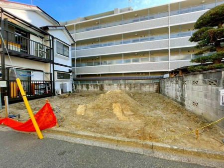 ��t���s��s�s���4���ڂ̐V�z��ˌ��Ă̌��n�O�ώʐ^