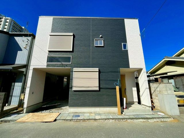 ��t���D���s�l��1���ڂ̐V�z��ˌ��Ă̌��n�O�ώʐ^