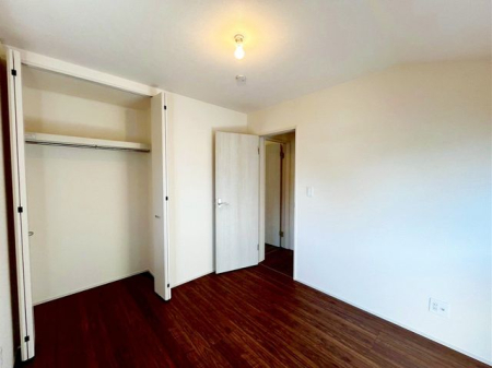 ��t�����ˎs��ʖx �̐V�z��ˌ��Ă̎q������