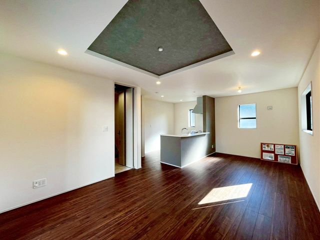 ��t�����ˎs��ʖx �̐V�z��ˌ��Ẵ��r���O