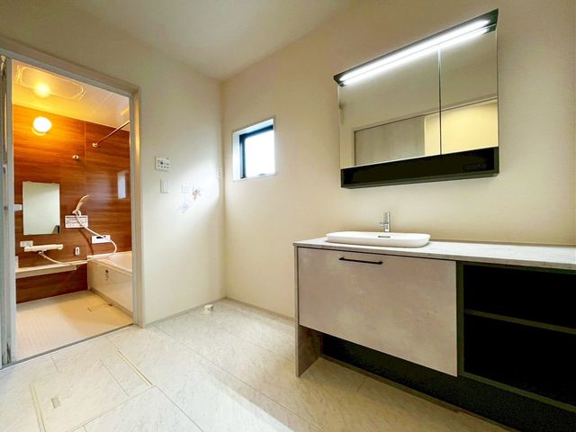 ��t�����ˎs��ʖx �̐V�z��ˌ��Ă̐��ʑ�E���ʏ�