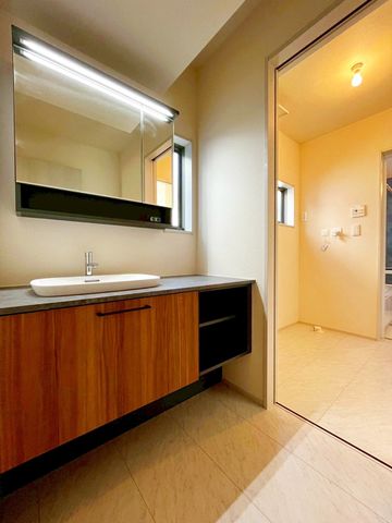 ��t�����ˎs��ʖx �̐V�z��ˌ��Ă̐��ʑ�E���ʏ�