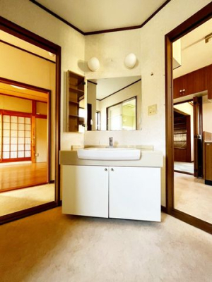 ��t���s��s�^��1���ڂ̒��È�ˌ��Ẵg�C��