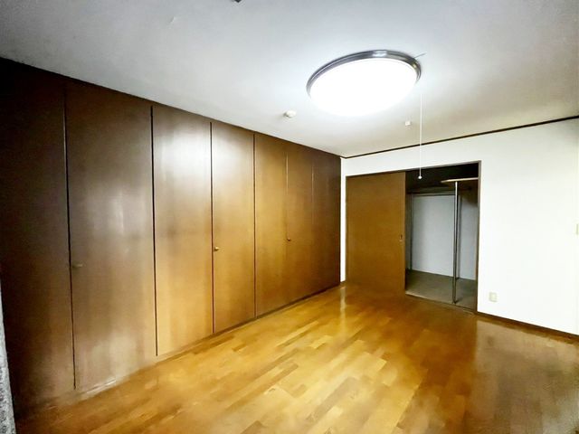 ��t���s��s�^��1���ڂ̒��È�ˌ��Ă̎q������