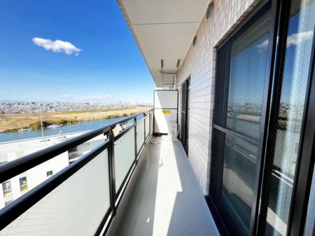 ��t���s��s�s��3���ڂ̒��Ã}���V�����̃o���R�j�[