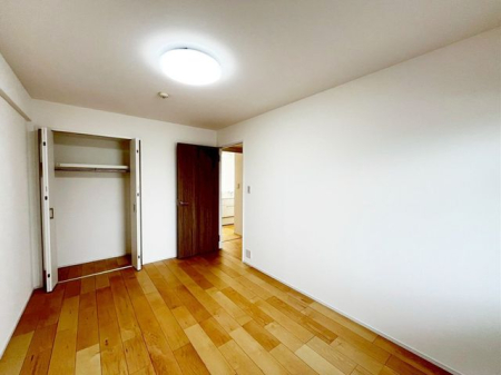 ��t���D���s�C�_����1���ڂ̒��Ã}���V�����̎��[