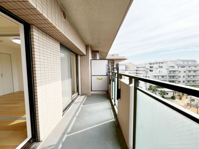 ��t���D���s�C�_����1���ڂ̒��Ã}���V�����̃o���R�j�[