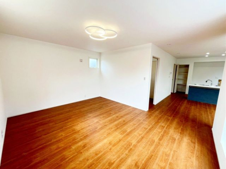 ��t���s��s���䒬1���ڂ̐V�z��ˌ��Ẵ��r���O