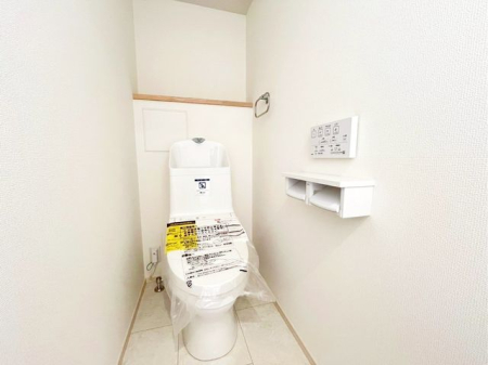 ��t���s��s���䒬1���ڂ̐V�z��ˌ��Ẵg�C��