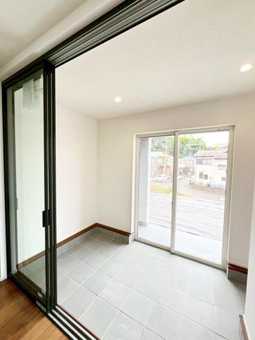 ��t���s��s���䒬1���ڂ̐V�z��ˌ��Ẵo���R�j�[