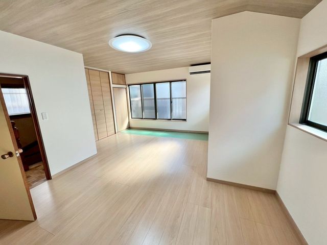 ��t���s��s����1���ڂ̒��È�ˌ��Ă̎q������