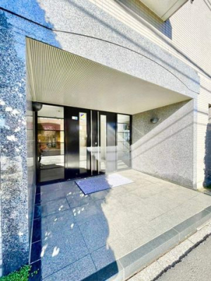 ��t���D���s���2���ڂ̒��Ã}���V�����̃G���g�����X